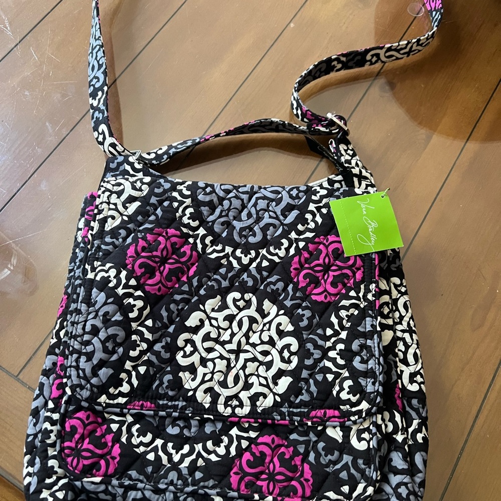 Large Vera Bradley over the shoulder or across chest bag. New w/tag